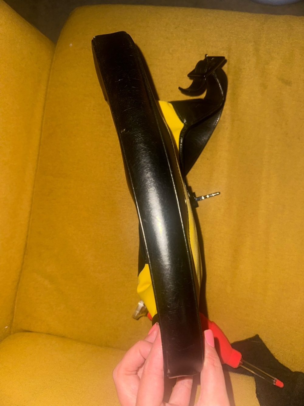 1999 / 2000 Gucci Jackie Purse in Yellow and Black - Picture 10 of 10